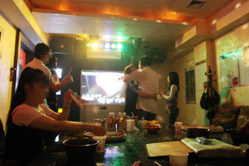 韓国風俗カラオケで楽しく遊んでいます。 韓国風俗カラオケで楽しく遊んでいます。