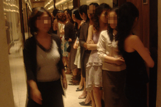 高度な韓国アガシがルームサロンでお客様をお待ちしております 高度な韓国アガシがルームサロンでお客様をお待ちしております